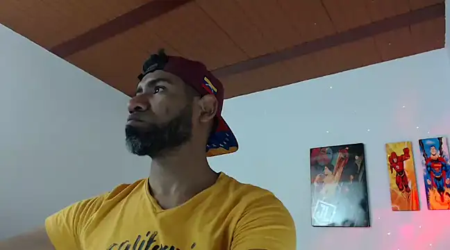 Snapshot of Enriblack92 chatting on December 26, 2024, 2:16 pm Enriblack92 online show from December 26, 2024, 2:16 pm