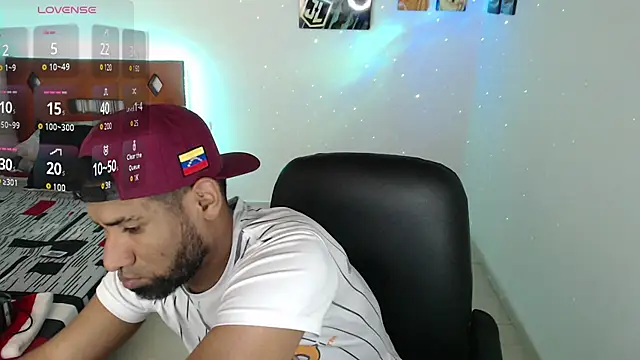 Snapshot of Enriblack92 chatting on December 26, 2024, 11:46 pm Enriblack92 online show from December 26, 2024, 11:46 pm