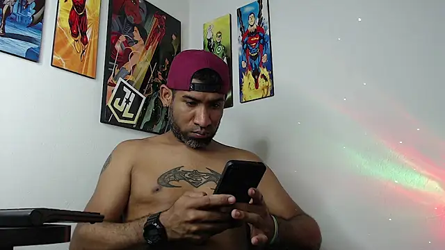 Snapshot of Enriblack92 chatting on January 16, 2025, 3:45 am Enriblack92 online show from January 16, 2025, 3:45 am