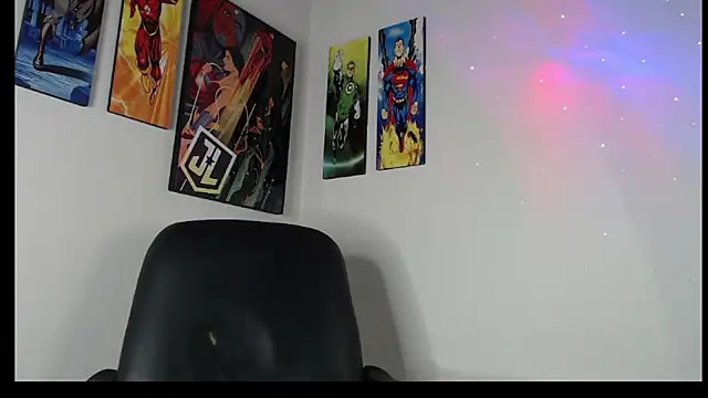 Snapshot of Enriblack92 chatting on February 15, 2025, 4:25 am Enriblack92 online show from February 15, 2025, 4:25 am