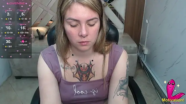 Snapshot of Paula_b_ chatting on May 15, 2026, 12:45 pm Paula b online show from May 15, 2026, 12:45 pm