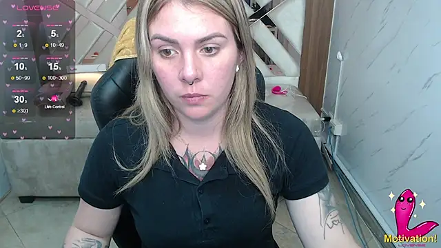 Snapshot of Paula_b_ chatting on May 28, 2026, 12:57 pm Paula b online show from May 28, 2026, 12:57 pm