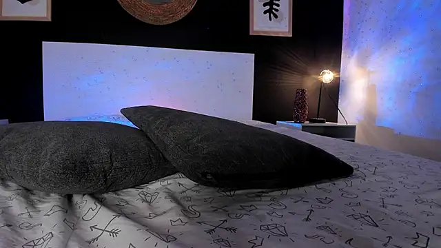 Snapshot of VioletPaket chatting on January 22, 2025, 1:10 am VioletPaket online show from January 22, 2025, 1:10 am