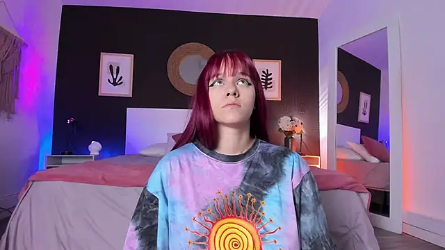 Snapshot of VioletPaket chatting on September 22, 2025, 11:23 am VioletPaket online show from September 22, 2025, 11:23 am