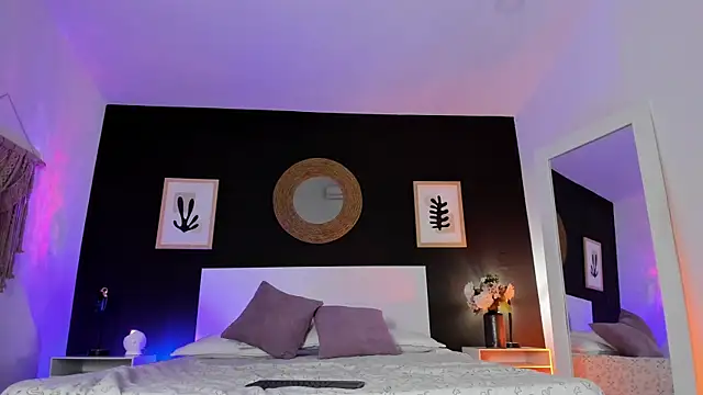 Snapshot of VioletPaket chatting on November 11, 2025, 11:54 am VioletPaket online show from November 11, 2025, 11:54 am