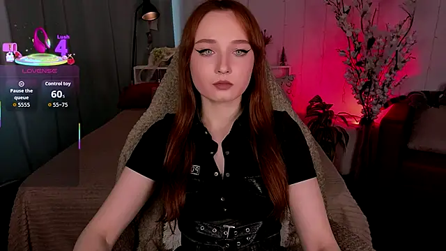 Emma Chery online show from October 17, 2025, 5:43 am