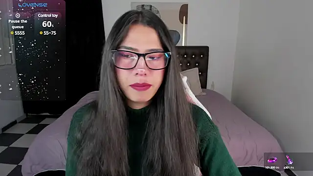 paula kawaiifu  online show from January 3, 2025, 1:58 pm