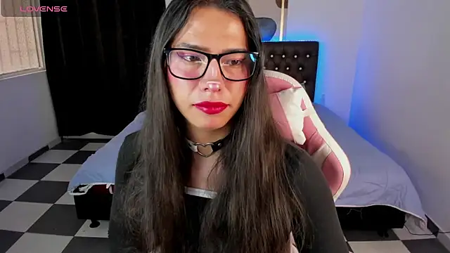 paula kawaiifu  online show from January 8, 2025, 5:15 pm