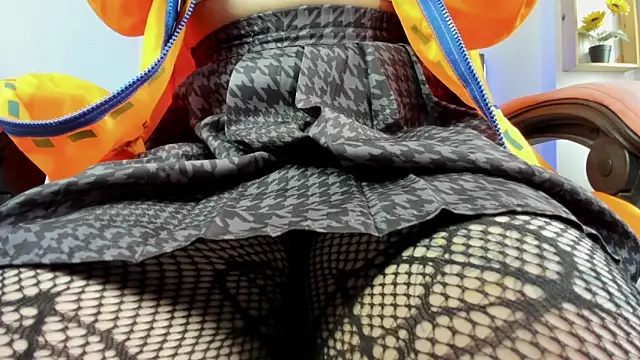 paula kawaiifu  online show from September 19, 2025, 1:34 pm