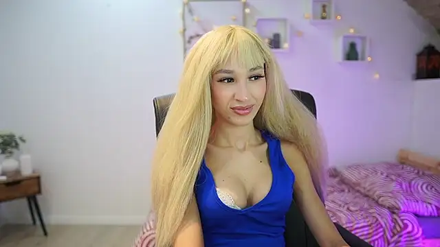 Amai  Liu online show from November 28, 2025, 7:05 pm