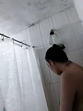 Isabella 21x online show from February 20, 2026, 11:43 am