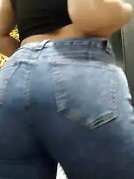 dulccemaria24 online show from December 10, 2024, 9:00 pm