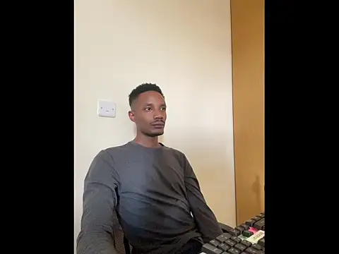 Snapshot of Dawi3 chatting on November 28, 2025, 10:07 am Dawi3 online show from November 28, 2025, 10:07 am