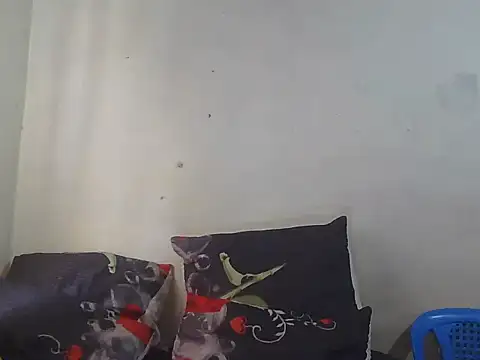 curvysexybody online show from March 27, 2026, 11:43 am