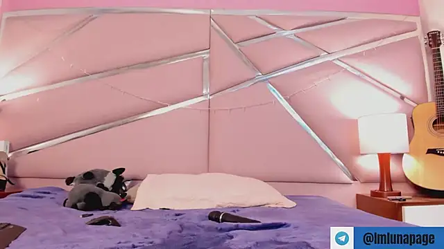 Lunapage online show from February 8, 2025, 7:16 pm