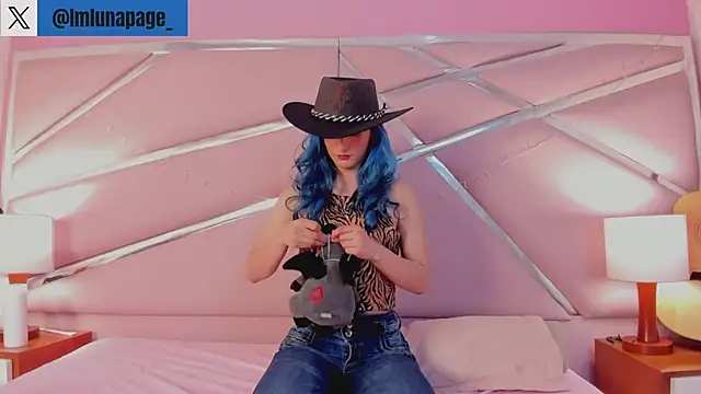 Lunapage online show from February 26, 2025, 4:14 pm