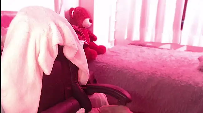 Snapshot of Beamber_ chatting on March 4, 2025, 4:17 am Beamber online show from March 4, 2025, 4:17 am