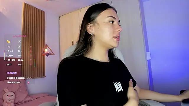 Snapshot of mia_nevaeh chatting on July 11, 2026, 8:44 pm mia nevaeh online show from July 11, 2026, 8:44 pm