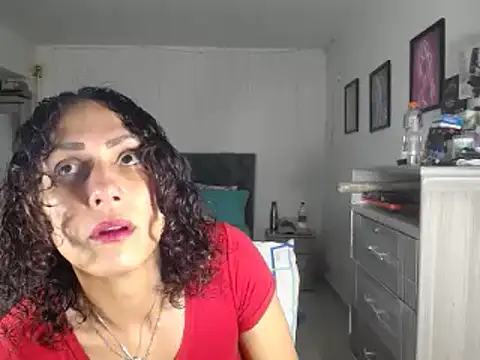 Corina hot online show from January 3, 2025, 7:29 pm