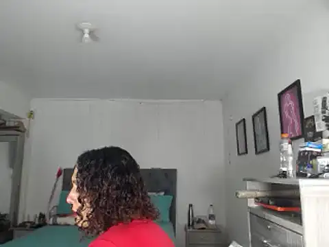 Corina hot online show from January 3, 2025, 10:29 pm