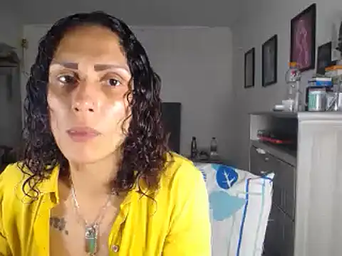 Corina hot online show from January 8, 2025, 9:12 pm