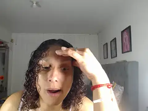 Corina hot online show from February 7, 2025, 8:53 pm