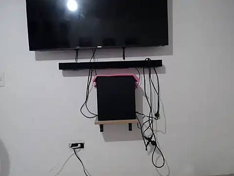 Corina hot online show from September 15, 2025, 10:32 pm