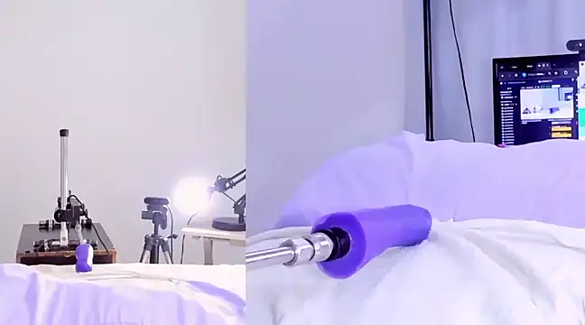 Snapshot of Saskia__Summer chatting on January 13, 2025, 4:41 pm Saskia Summer online show from January 13, 2025, 4:41 pm