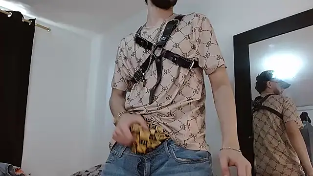 Snapshot of badanyboy chatting on November 7, 2025, 8:42 pm badanyboy online show from November 7, 2025, 8:42 pm