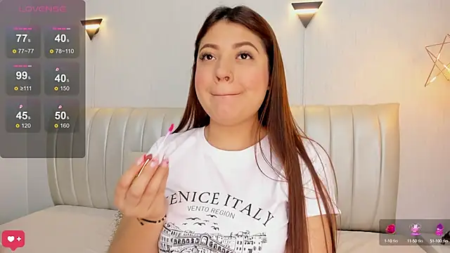 Snapshot of Zuzu_sweet chatting on February 24, 2025, 7:09 pm Zuzu sweet online show from February 24, 2025, 7:09 pm