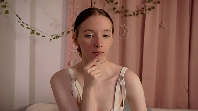 LimaLexxx online show from September 22, 2025, 5:37 pm