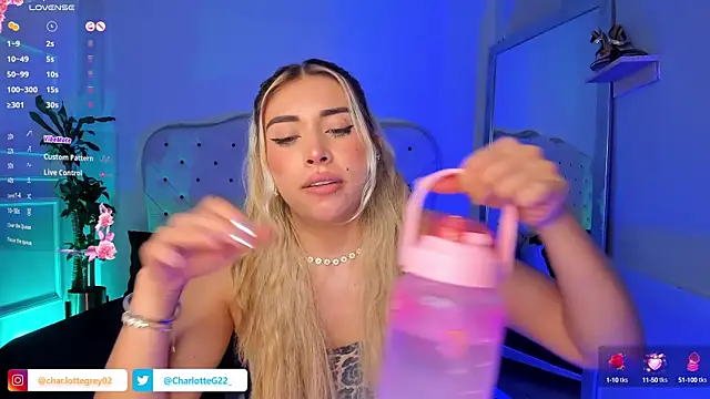 Snapshot of charlotte__grey chatting on March 4, 2025, 8:16 pm charlotte grey online show from March 4, 2025, 8:16 pm