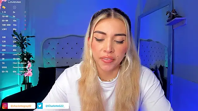 Snapshot of charlotte__grey chatting on March 4, 2025, 11:22 pm charlotte grey online show from March 4, 2025, 11:22 pm