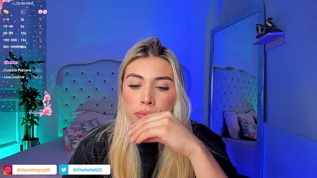 Snapshot of charlotte__grey chatting on March 7, 2025, 7:49 pm charlotte grey online show from March 7, 2025, 7:49 pm