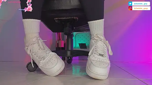 Snapshot of charlotte__grey chatting on September 18, 2025, 7:49 pm charlotte grey online show from September 18, 2025, 7:49 pm