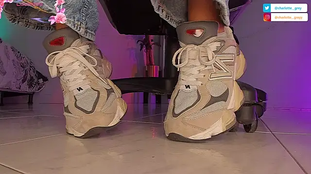 Snapshot of charlotte__grey chatting on October 4, 2025, 8:29 pm charlotte grey online show from October 4, 2025, 8:29 pm