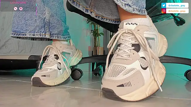 Snapshot of charlotte__grey chatting on October 15, 2025, 8:20 pm charlotte grey online show from October 15, 2025, 8:20 pm