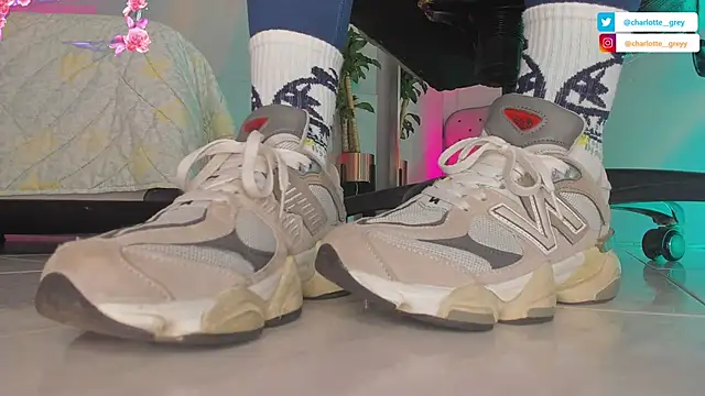 Snapshot of charlotte__grey chatting on October 22, 2025, 8:19 pm charlotte grey online show from October 22, 2025, 8:19 pm