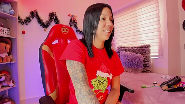 madelyn rose  online show from December 26, 2024, 5:51 pm