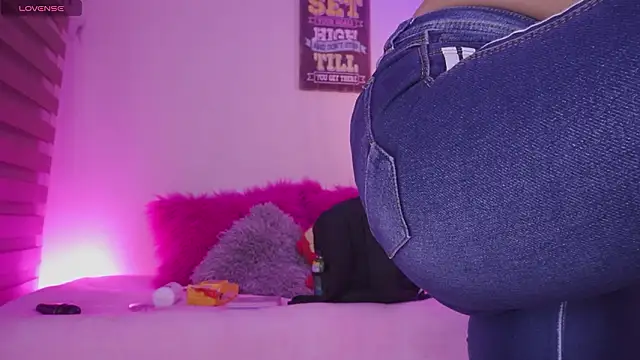 madelyn rose  online show from March 6, 2026, 1:57 am