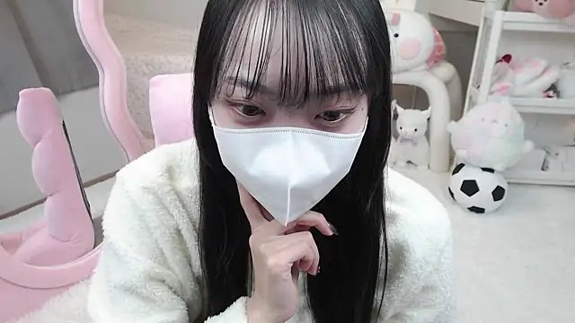 momo room online show from December 15, 2024, 6:51 am