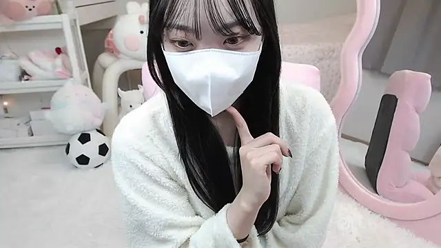 momo room online show from December 19, 2024, 10:02 am