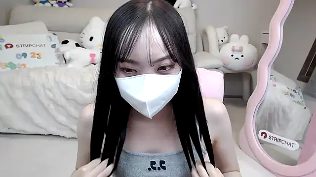 momo room online show from September 23, 2025, 11:35 am