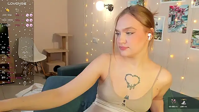 CarolineLovers online show from January 13, 2025, 6:16 am