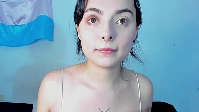 Snapshot of elizabethtaylorxxx chatting on June 5, 2026, 9:31 pm elizabethtaylorxxx online show from June 5, 2026, 9:31 pm