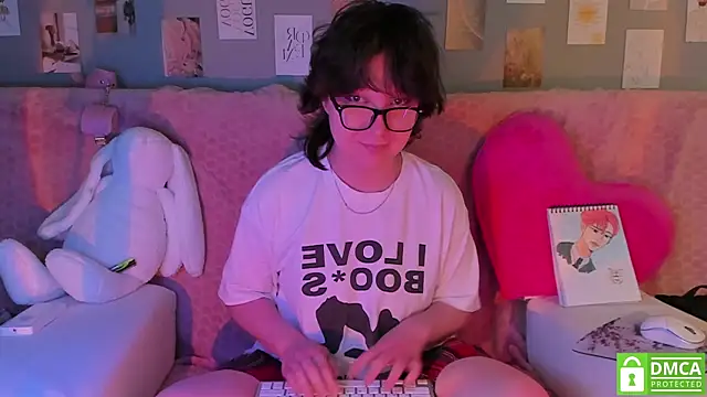 dreamgirllovee online show from February 8, 2025, 7:48 am