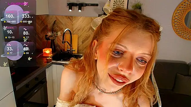 Snapshot of Hannah_Carr chatting on May 18, 2026, 9:42 pm Hannah Carr online show from May 18, 2026, 9:42 pm