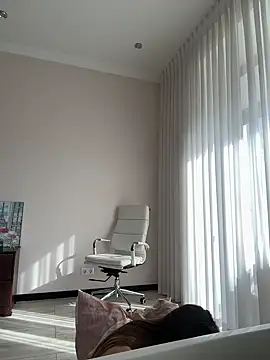 Hott Lolla online show from March 6, 2025, 8:08 am