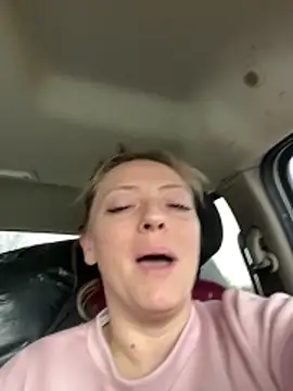 Snapshot of lezbean24 chatting on February 23, 2026, 9:23 pm lezbean24 online show from February 23, 2026, 9:23 pm