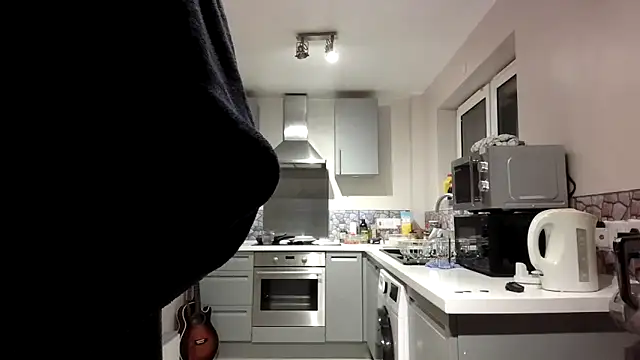 jimmybenido online show from February 8, 2026, 5:49 pm